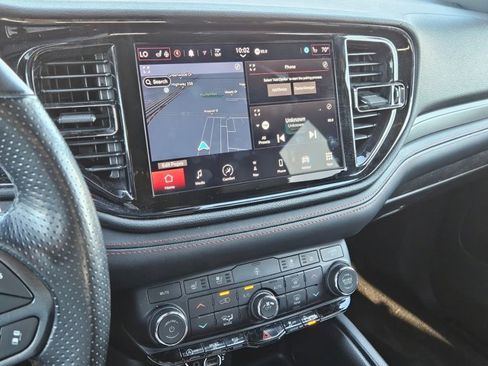 Used 2024 Dodge Durango GT image 11