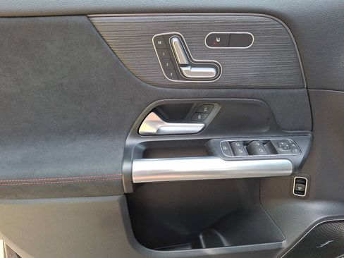Used 2026 Mercedes-Benz GLA 35 AMG 4MATIC image 9