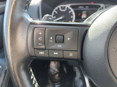 Used 2023 Nissan Rogue SV w/ SV Premium B Package image 38