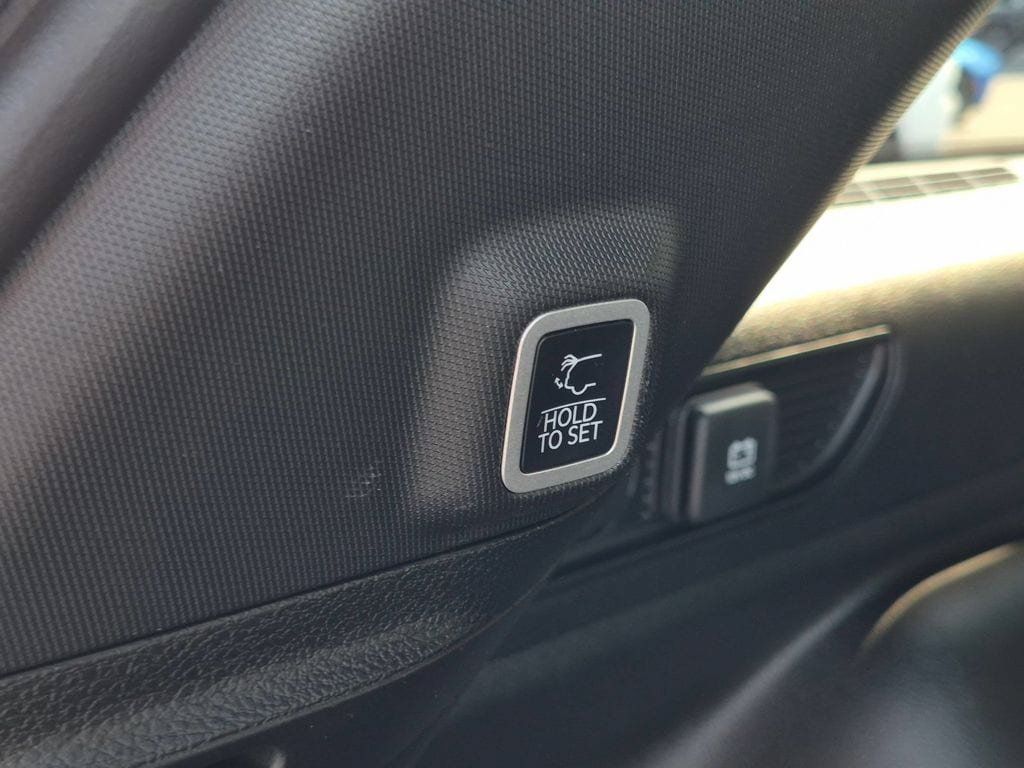 Certified 2025 Jeep Grand Cherokee Limited AWD/4WD image 28