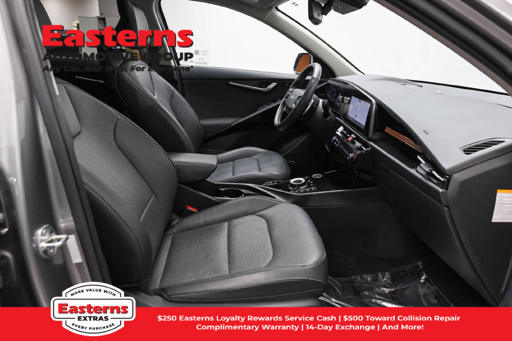 Used 2023 Kia Niro Wave w/ Wave Preserve Package FWD image 27