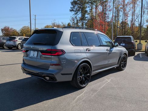 New 2026 BMW X7 xDrive40i w/ M Sport Package image 3