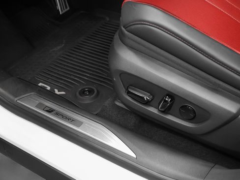 Used 2023 Lexus RX 500h F Sport image 32