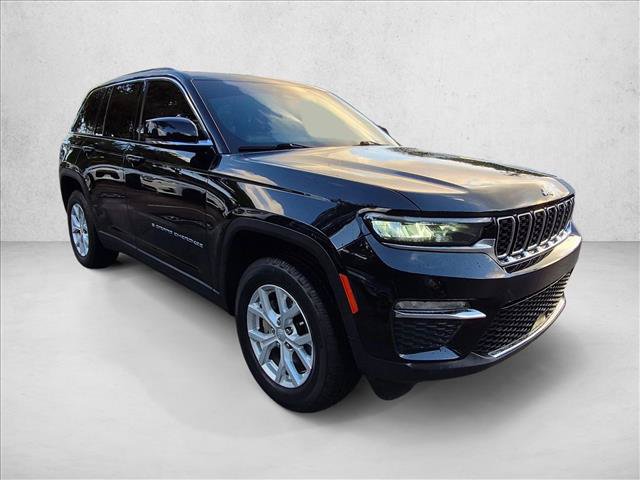Used 2023 Jeep Grand Cherokee Limited AWD/4WD image 3