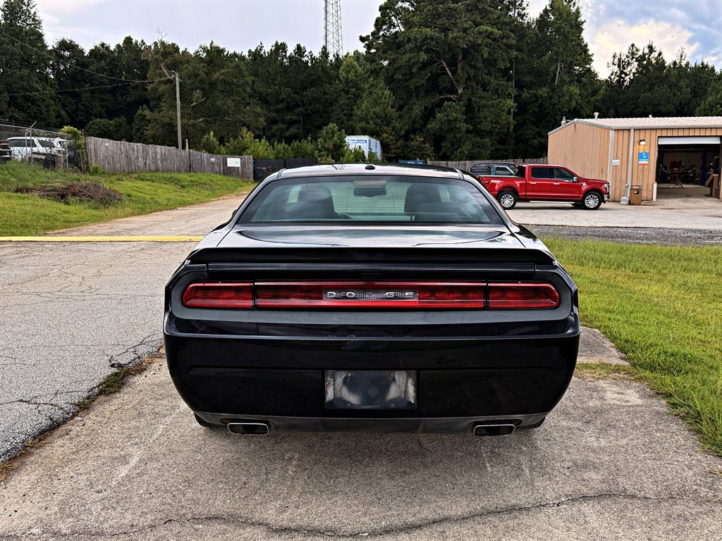 Used 2014 Dodge Challenger R/T RWD image 6
