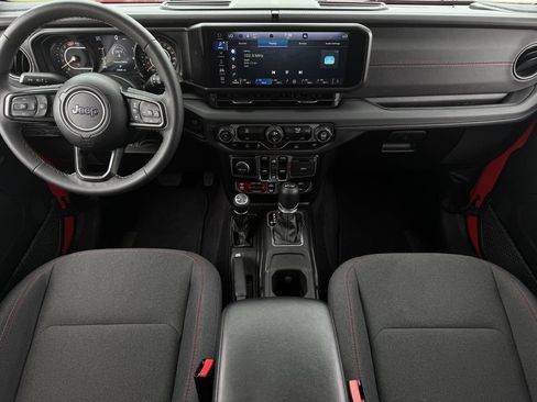 Used 2025 Jeep Wrangler Unlimited Rubicon AWD/4WD image 10
