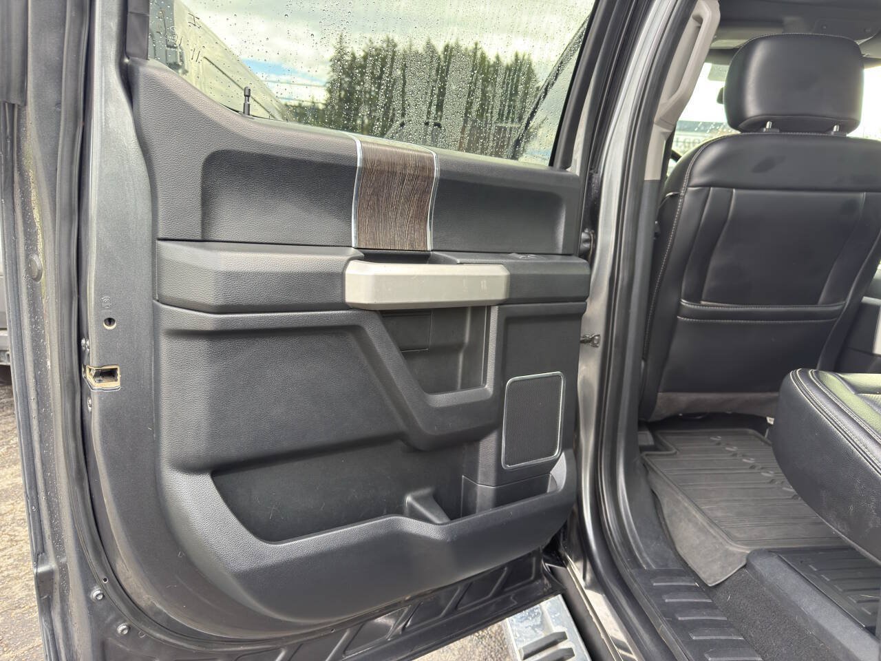 Used 2020 Ford F350 Lariat w/ Lariat Ultimate Package AWD/4WD image 16