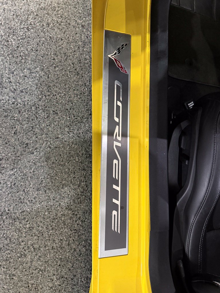 Used 2017 Chevrolet Corvette Stingray Coupe w/ Carbon Flash Badge Package RWD image 16