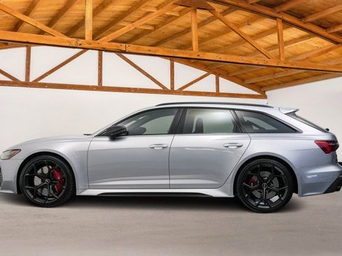 Used 2024 Audi RS 6 performance image 2