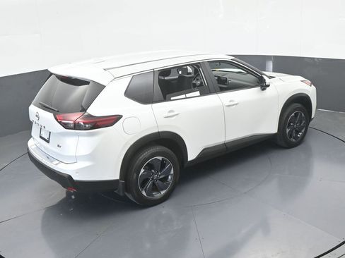 Used 2024 Nissan Rogue SV image 51