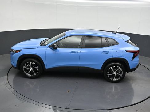 Used 2024 Chevrolet Trax RS FWD image 13