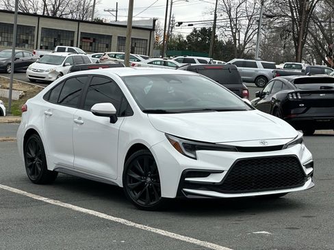 Used 2024 Toyota Corolla SE image 45