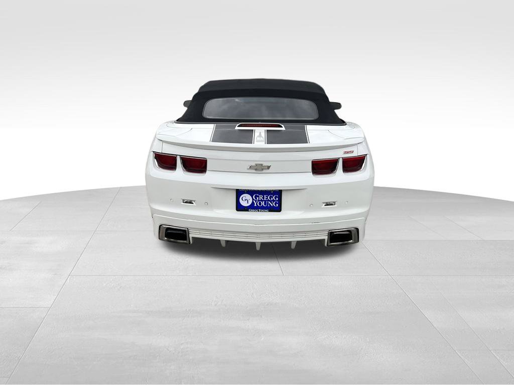 Used 2011 Chevrolet Camaro SS RWD image 4