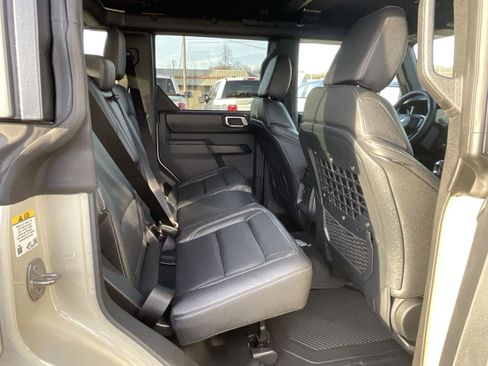 New 2025 Ford Bronco Badlands AWD/4WD image 32