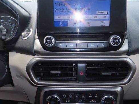 Used 2019 Ford EcoSport SE FWD image 49