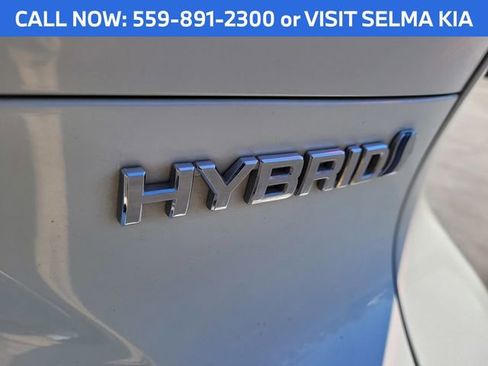 Used 2021 Toyota Venza LE w/ Carpet Mat Package (TMS) image 29