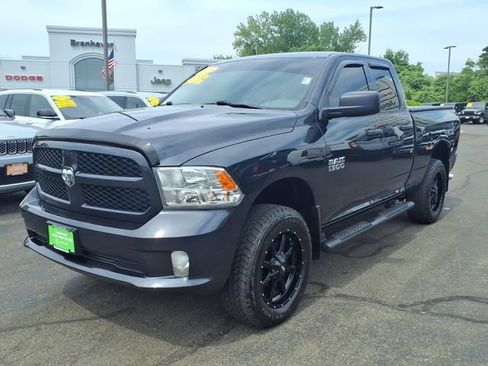 Certified 2018 RAM 1500 Express w/ Express Value Package AWD/4WD image 3
