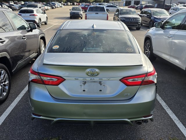 Used 2020 Toyota Camry SE FWD image 3