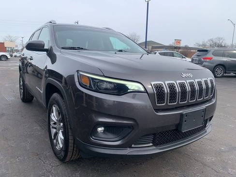 Used 2019 Jeep Cherokee Latitude Plus w/ Comfort/Convenience Group image 1