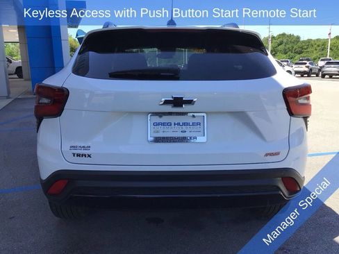 Used 2024 Chevrolet Trax RS w/ Driver Confidence Package FWD image 8