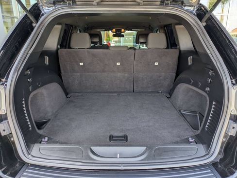 Used 2018 Jeep Grand Cherokee Laredo RWD image 25