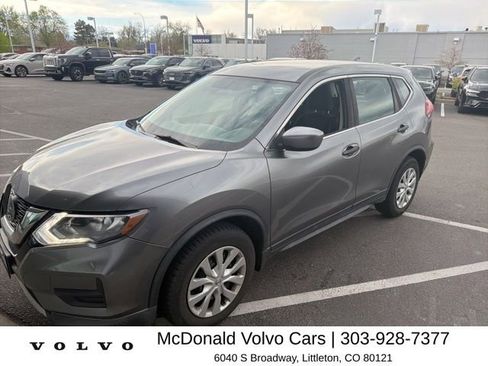 Used 2018 Nissan Rogue S FWD image 1