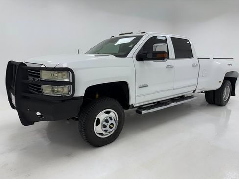 Used 2016 Chevrolet Silverado 3500 High Country w/ Duramax Plus Package image 5