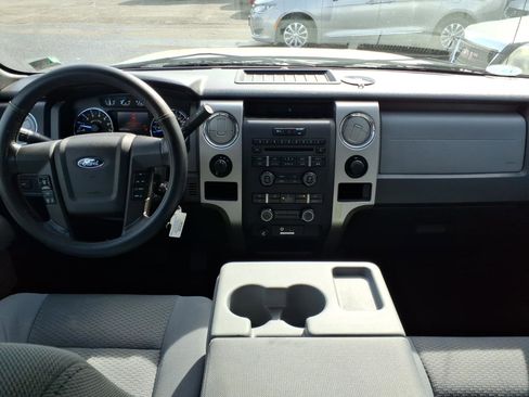 Used 2011 Ford F150 XLT w/ XLT Chrome Pkg AWD/4WD image 8