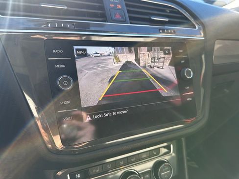 Used 2020 Volkswagen Tiguan SEL image 24