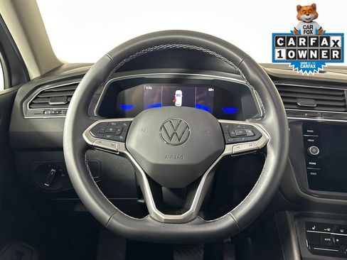 Used 2024 Volkswagen Tiguan SE image 15