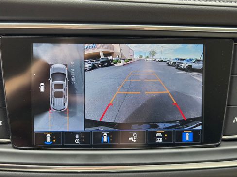 Used 2022 Buick Enclave Avenir w/ Avenir Technology Package image 15