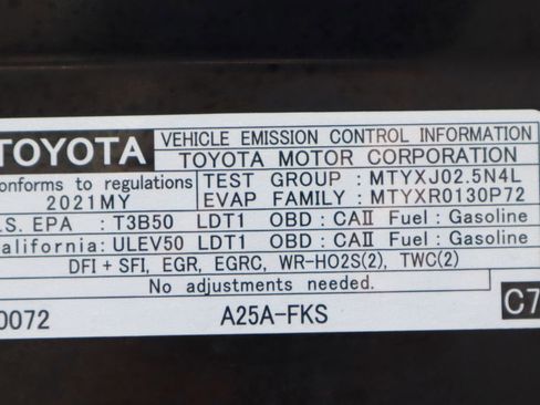 Used 2021 Toyota RAV4 LE AWD/4WD image 15