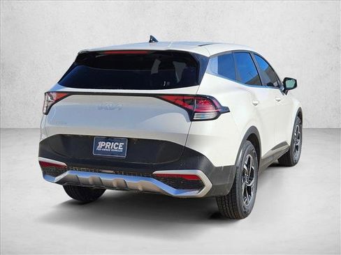 Used 2023 Kia Sportage LX image 5