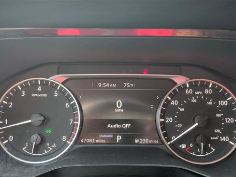 Used 2024 Nissan Pathfinder SV FWD image 12