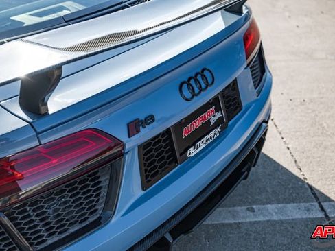 Used 2018 Audi R8 V10 w/ Premium Package image 35