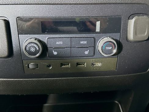 Used 2018 GMC Yukon Denali w/ Denali Ultimate Package image 28