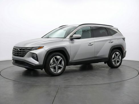 Used 2025 Hyundai Tucson SEL image 3