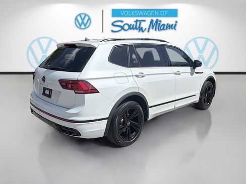 Certified 2023 Volkswagen Tiguan SE R-Line FWD image 7