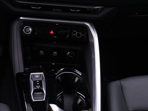 Certified 2025 Audi Q5 2.0T Premium w/ Convenience Package image 21