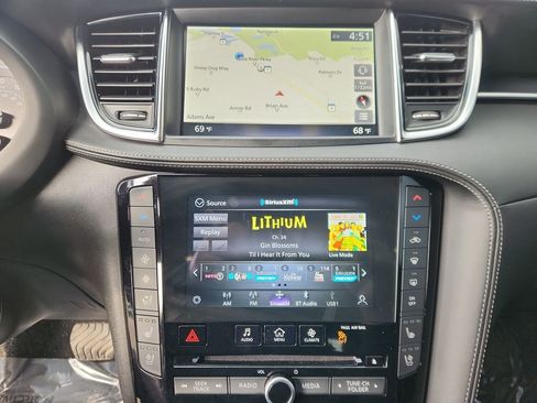 Used 2023 INFINITI QX50 Sport image 19