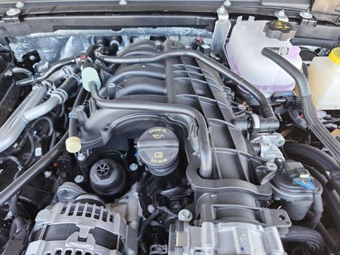 New 2025 Jeep Gladiator Willys image 23