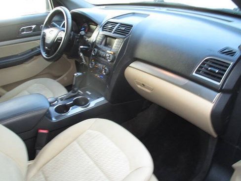 Used 2017 Ford Explorer 4WD image 23