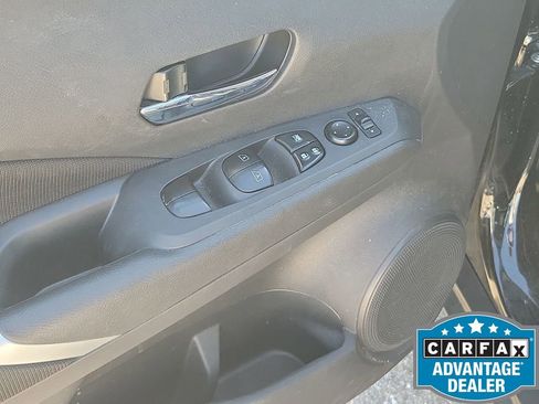 Used 2021 Nissan Kicks SV image 44