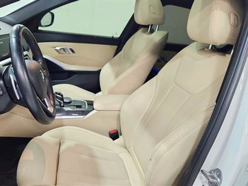 Used 2022 BMW 330i Sedan w/ Driving Assistance Package image 11