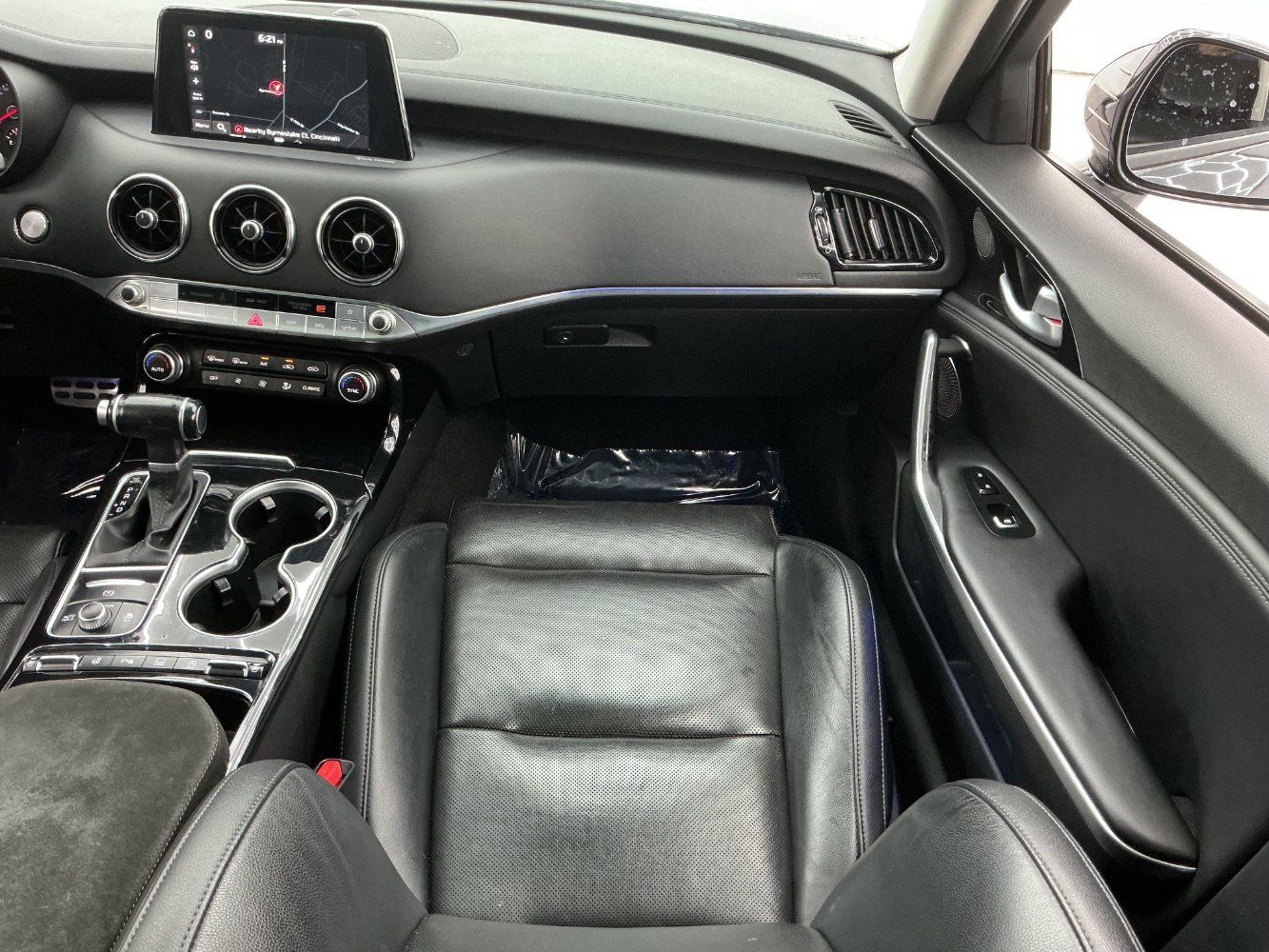 Used 2019 Kia Stinger Premium AWD/4WD image 29