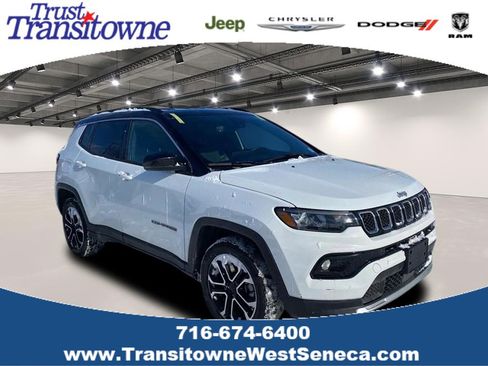 Used 2023 Jeep Compass Limited image 1