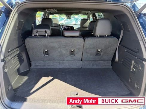 Used 2024 Chevrolet Traverse RS AWD/4WD image 23