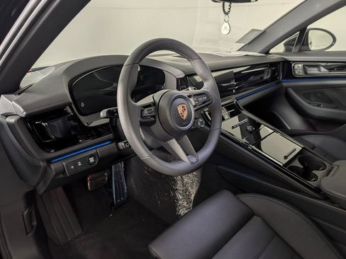 New 2025 Porsche Panamera image 17