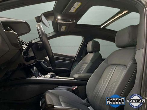 Used 2024 Audi Q8 e-tron Premium Plus image 27