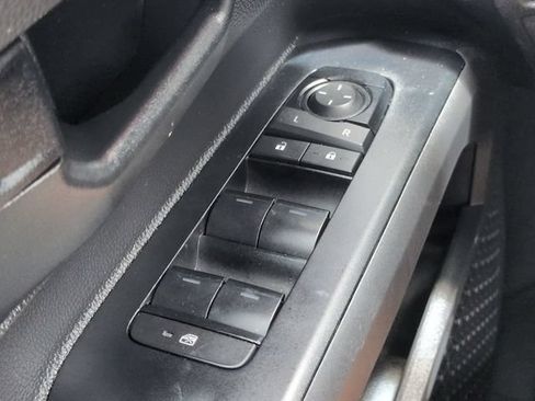 Used 2025 Toyota Tacoma SR RWD image 22
